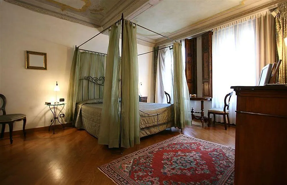 Bed and Breakfast Residenza D'Epoca In Piazza Della Signoria à Florence Couette-café